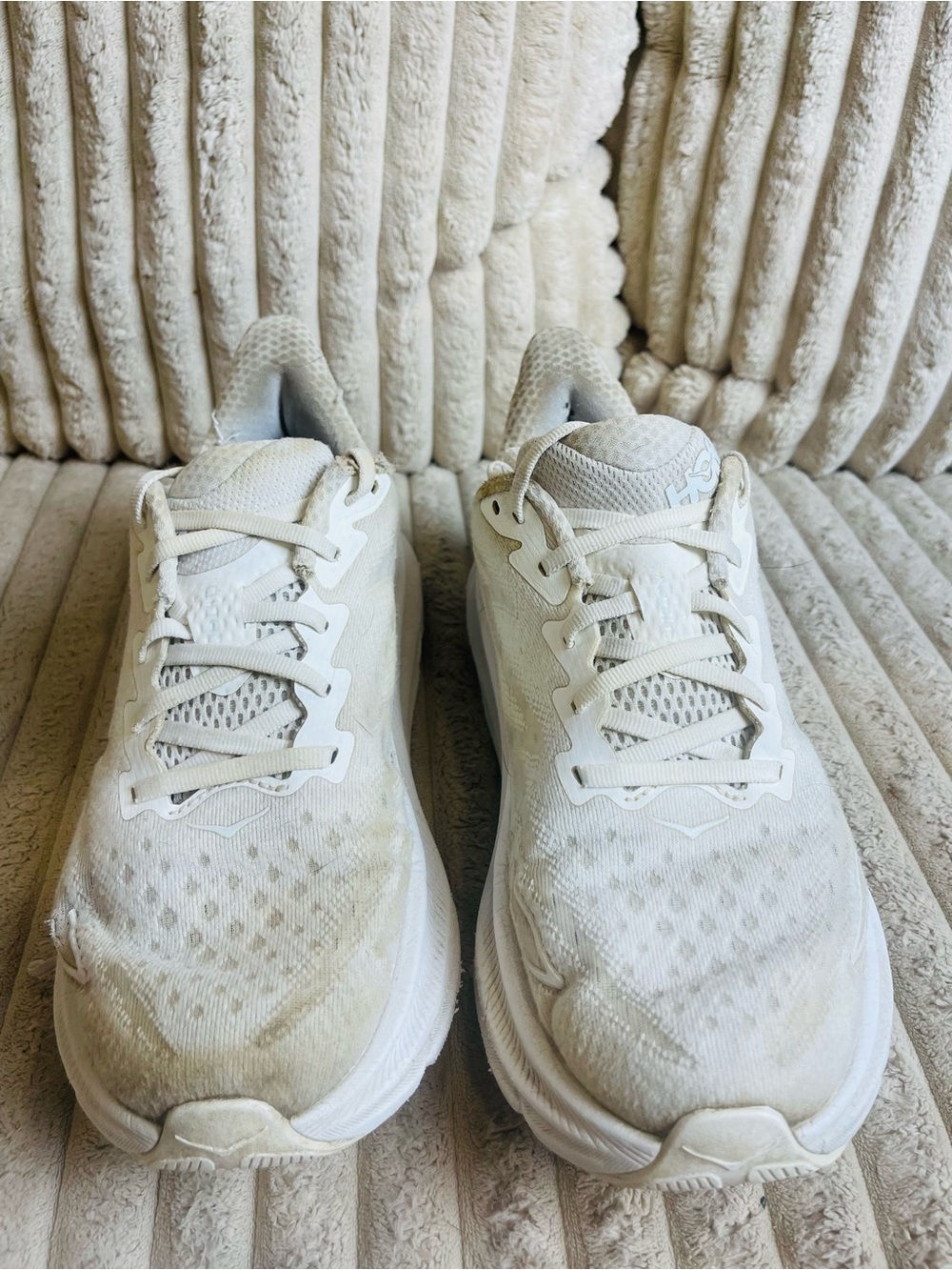 HOKA One One Clifton 9 Women’s Running Shoes White Mesh Lightweight - Picture 2 of 8
